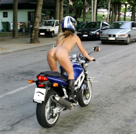 Girl Riding On Motorcycle Naked Repicsx