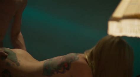 Naked Saara Pius In Mustat Lesket