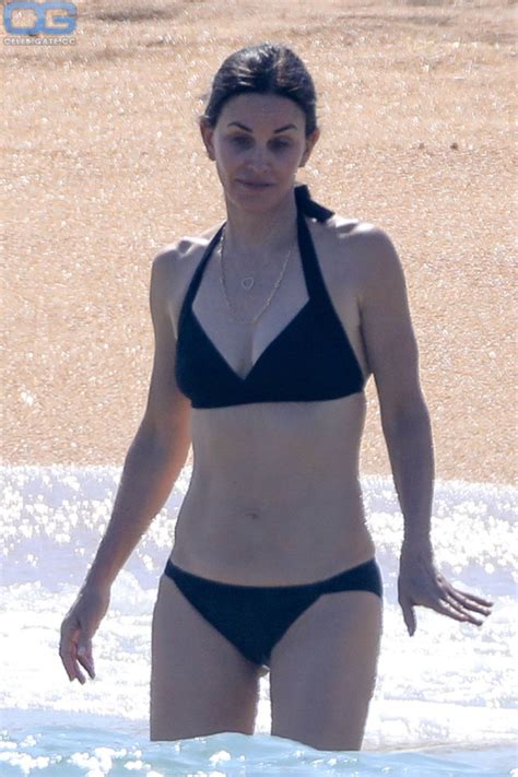 Courteney Cox Nude Pictures Onlyfans Leaks Playboy Photos Sex Scene Uncensored
