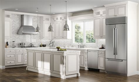 3 Antique White Kitchen Cabinets For A Timeless Kitchen