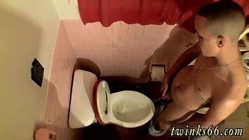 Recortar el porno gay con un desfile de tíos calientes tirando sus