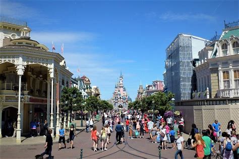 Führung Durch Die Main Street Usa Disneyland Paris Frankreich Hisour Kunst Kultur Ausstellung