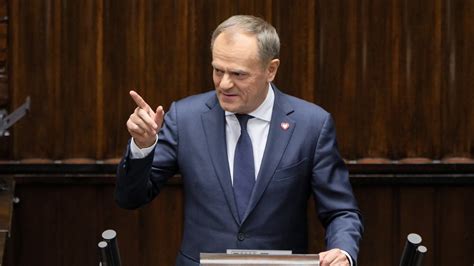 Az Eur Pai Vaskupola Mellett Lobbizik A Lengyel Minisztereln K