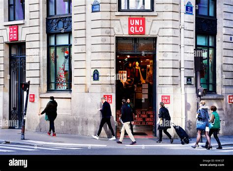 Uniqlo Flagship, Opéra - Paris- France Stock Photo - Alamy