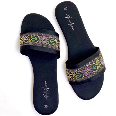 D P L N Th I Trang Hishoo Quai Ngang Kh A Vu Ng M U Nude Cao C P S