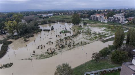 Inunda Iile Au F Cut Pr P D N Fran A I Italia Cel Pu In O Persoan