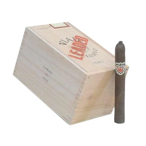 Viaje Exclusivo Toro Leaded Stogies World Class Cigars