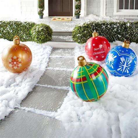 24 Blow Up Christmas Balls Ltd Commodities