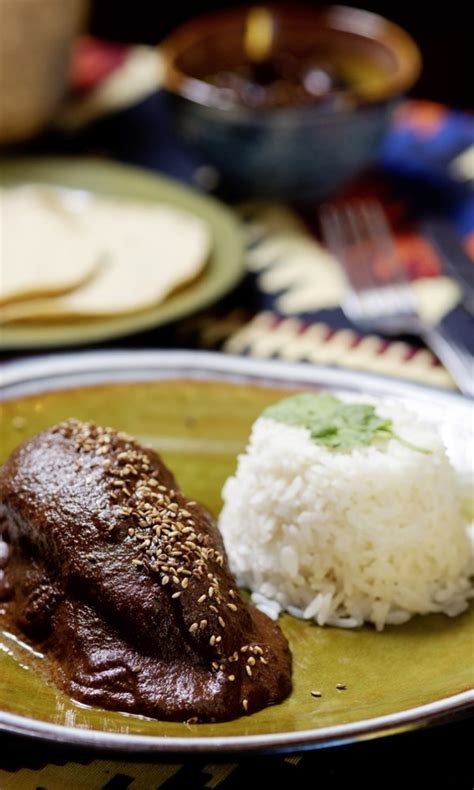 Перец и шоколад — наследие ацтеков: рецепт моле поблано | Вокруг Света