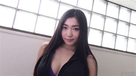 Horny Asian Desires Cum In Her Pussy