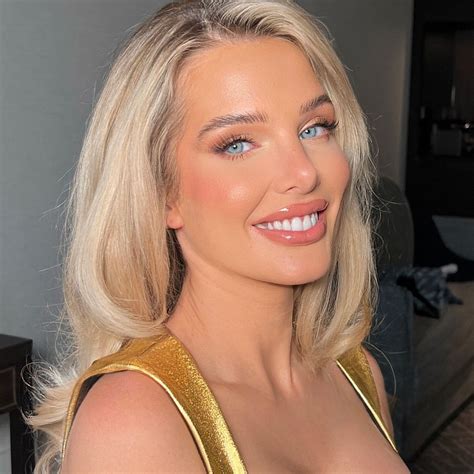 Helen Flanagan Showcases Stunning Figure In Hot Pink Jewelled Bikini
