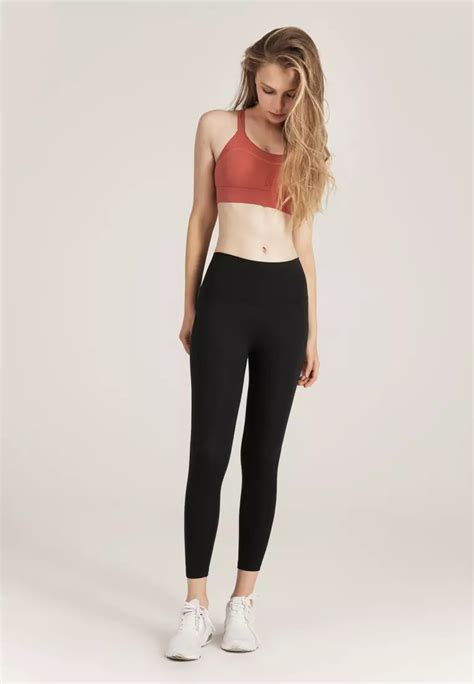 Buy Happy Fridays Nude Yoga Cropped Tights No Front Crotch Line Dsg Online Zalora Malaysia