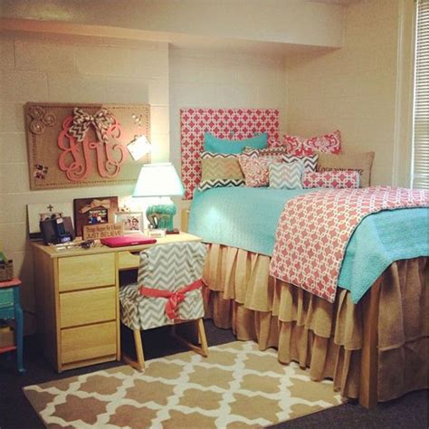 20 Dorm Rooms So Stylish Youll Wish They Were Yours Dorm Room Decor