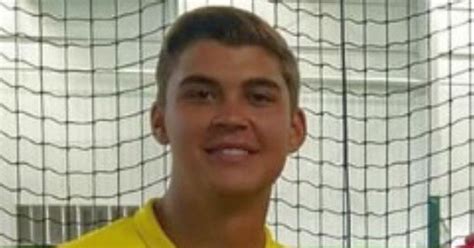 Un Jeune Arbitre De Football A Prosp R Tout En Tant Ouvertement Gay Gayvox