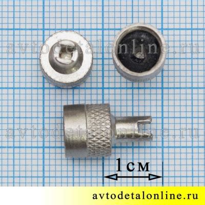 Колпачок на ниппель колеса металлический с ключом