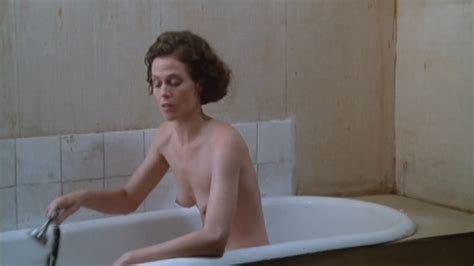 Nude Video Celebs Sigourney Weaver Nude Half Moon Street 1986