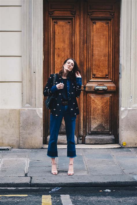 Les Talons Nude Laugh Of Artist