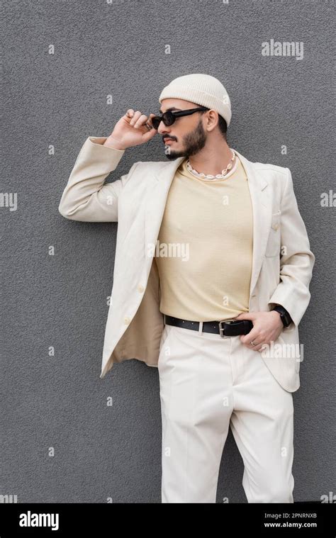 Homme Gay Jeune Banque De Photographies Et Dimages Haute R Solution Alamy