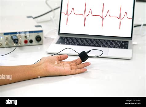 Electronic Monitoring Device Hi Res Stock Photography And Images Alamy
