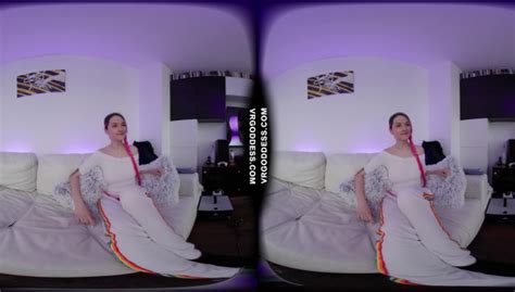 Adele Using A Dildo And Vibrator To Masturbate VR Porn Video VRPorn