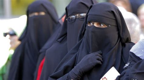 77 Women To Sue Cairo University After Niqab Ban Egyptian Streets