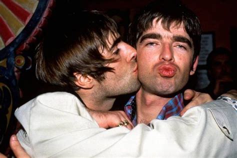 La curiosa anécdota de la vez que Johnny Rotten de Sex Pistols se burló de Liam Gallagher