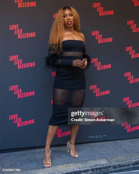 294 Montell Douglas Photos & High Res Pictures - Getty Images