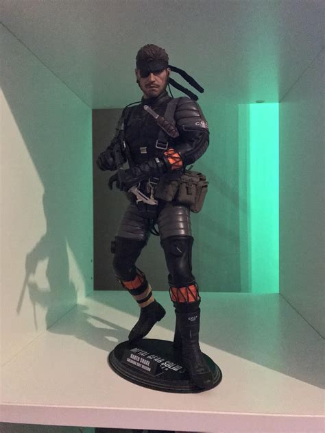 Just Got My Hot Toys Naked Snake In Absolutely In Love With It R Metalgearsolid