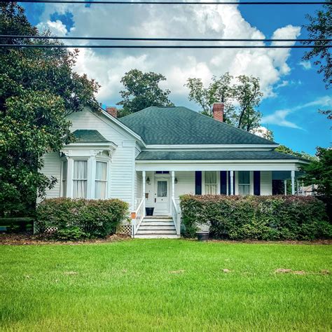 Ellisville funeral home staff are under fire for a recent mistake 16