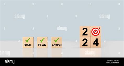 2024 Aktionsplan. Würfel mit Text 2024, Plan, Ziel, Aktion. To-do-Liste ...