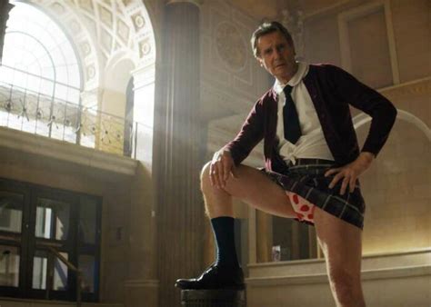 New Naked Gun Teaser Goes Right For The O J Simpson Joke Datebook