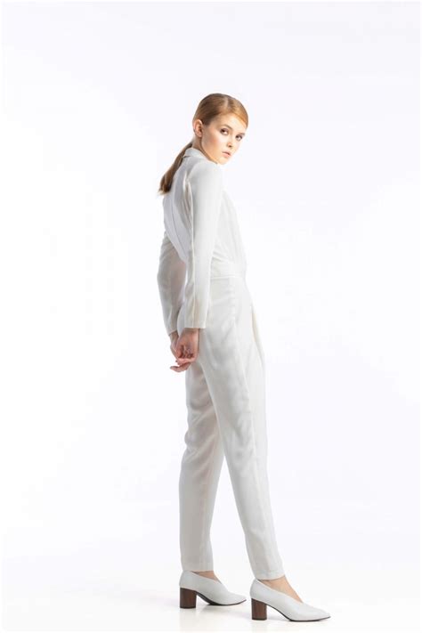 Белый брючный комбинезон - купить Комбинезоны в Киеве и Украине, цены ...