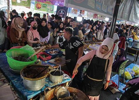 Ratusan Pedagang Palangka Raya Ramaikan Delapan Titik Pasar Ramadan