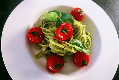 Linguine Mit Avocado Pesto