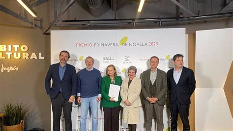 La Ensayista Malague A Elvira Roca Barea Premio Primavera Con La