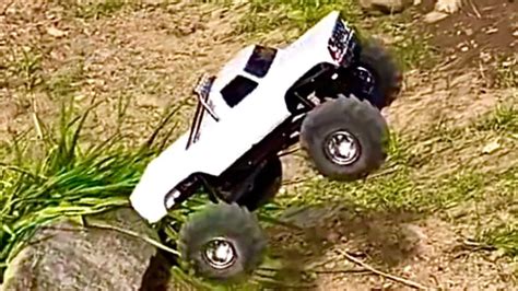 1 24 Scale 4x4 Monster Truck FMS FCX24 MAX SMASHER YouTube