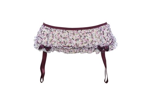 Provador Fashion Além de sexy a lingerie da noiva deve dar segurança e conforto