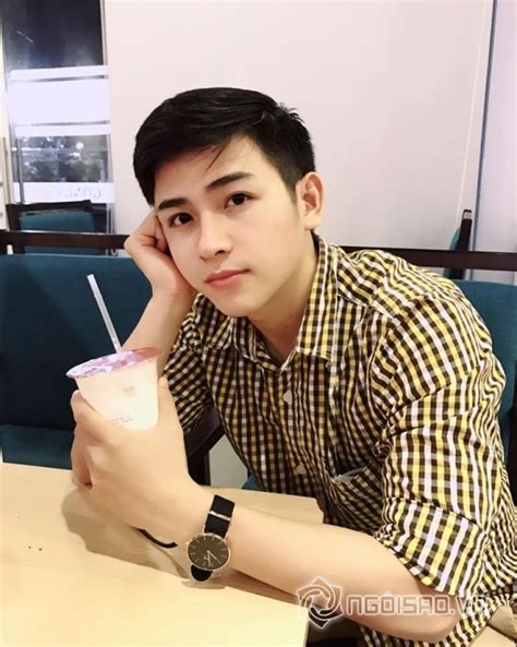 Hot girl và hot boy Việt Khánh Vy vui vẻ chụp ảnh cùng ca sĩ Hàn Eric Nam Will tình