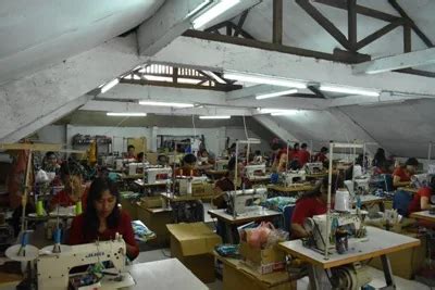 Latest Design Floral Printed Pareo Beach Dress Rayon Sarong Bikini Swimwear Cover Up From