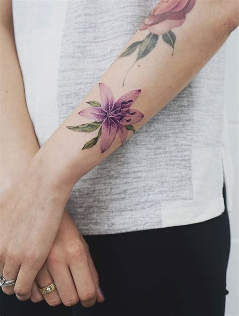 Tatuaje De Flores En El Brazo Opciones Para Hacer De Tu Cuerpo Un