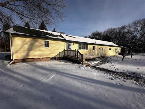 221 Frink Ave SW Faribault MN 55021 Zillow