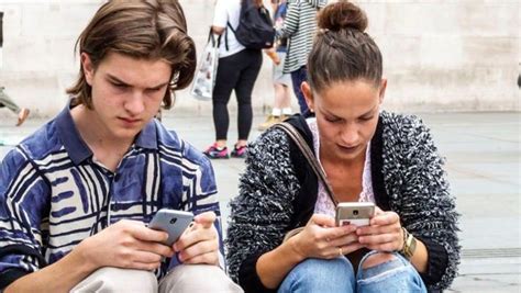 IA E Revenge Porn Ragazze Spagnole Si Ritrovano Nude Sui Social La Stampa