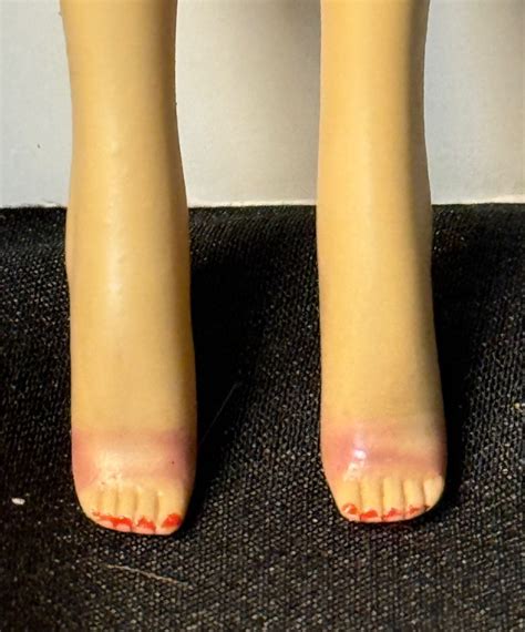 Vintage Ponytail Barbie Brunette Mint In Box Doll Peddlar