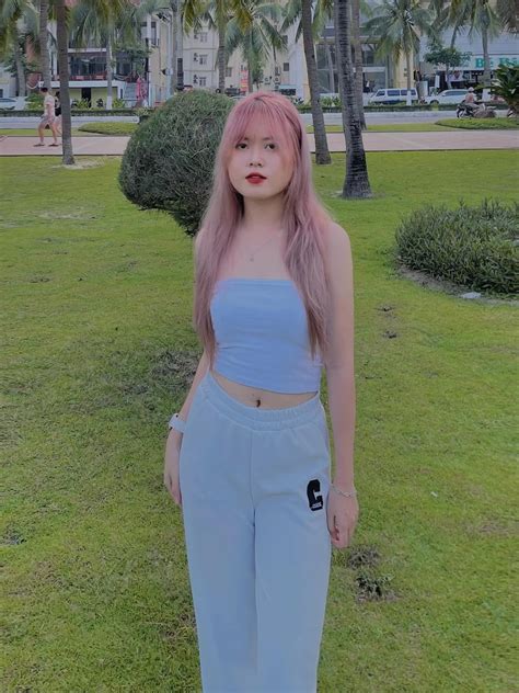 Kh M Ph B H Nh Nh G I Xinh M C Bikini Y Cu N H T