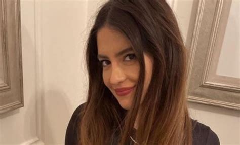 Sarah Kohan Festeja A Os Con Sus Mejores Posados En Ropa De Gala Y Bikini