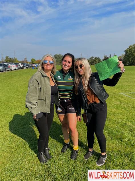 Emma Bluegrayemma Bunni Emmie Emmachamberlain Tinywaistemma Nude OnlyFans Instagram