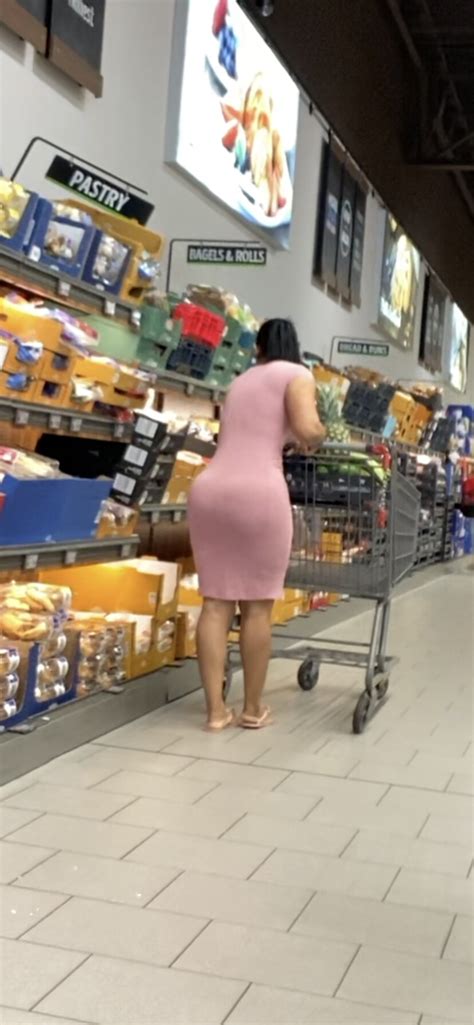 Latina Bbl In Tight Pink Dress At The Store Spandex Leggings Yoga Pants Forum