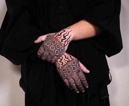 Hand Tattoos By Kuro Pattern Kihwan Kim TattooNOW