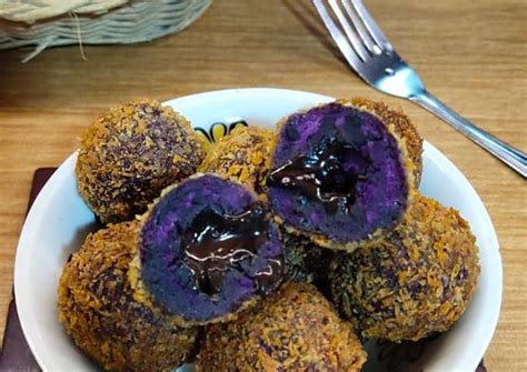 Resep Bola Bola Ubi Ungu Coklat Lumer Oleh Mitawmommyfayzel Cookpad