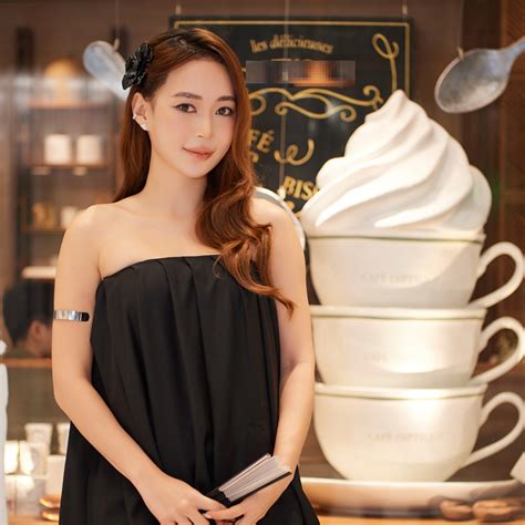 Hot girl Mẫn Tiên khoe vẻ quý phái trong không gian ngọt ngào Báo Dân trí